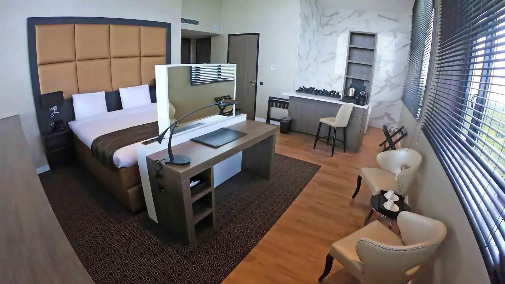 ****  Riva Hotel Den Haag - Delft Netherlands